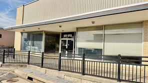 403 N Gray Street - Photo 3