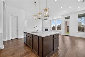 7828 Pondview Lane - Photo 5