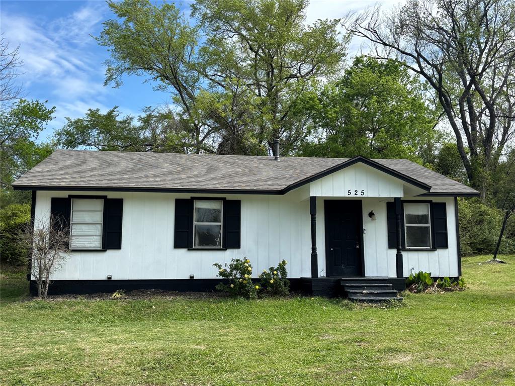 525 W Hickory Street - Photo 1