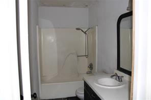 525 W Hickory Street - Photo 7