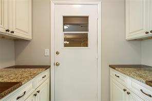 8631 Charing Cross Lane - Photo 15