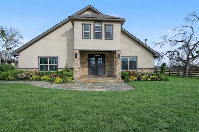 661 Majors Drive