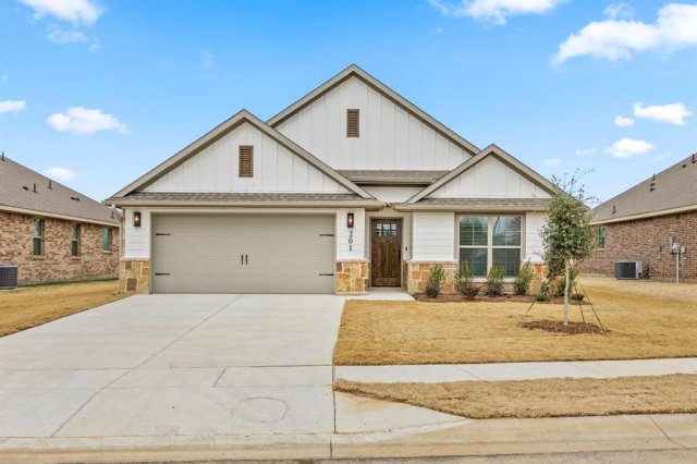 1401 Oak Valley