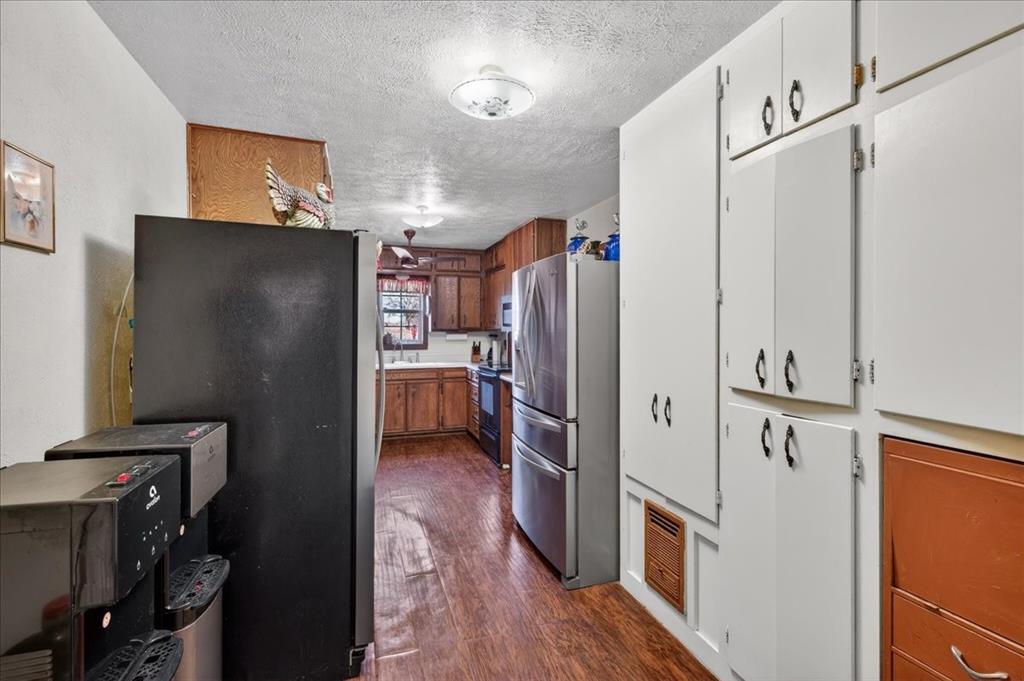 900 Fm 2921 - Photo 19