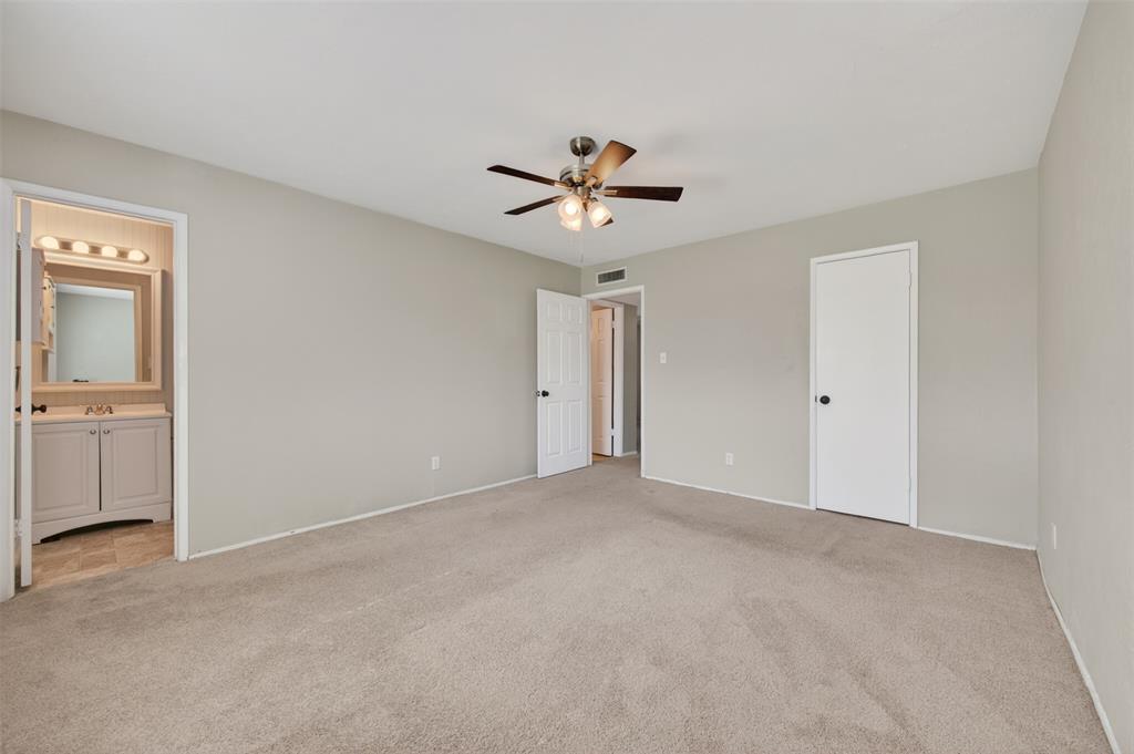 2308 Foxglen Court - Photo 18