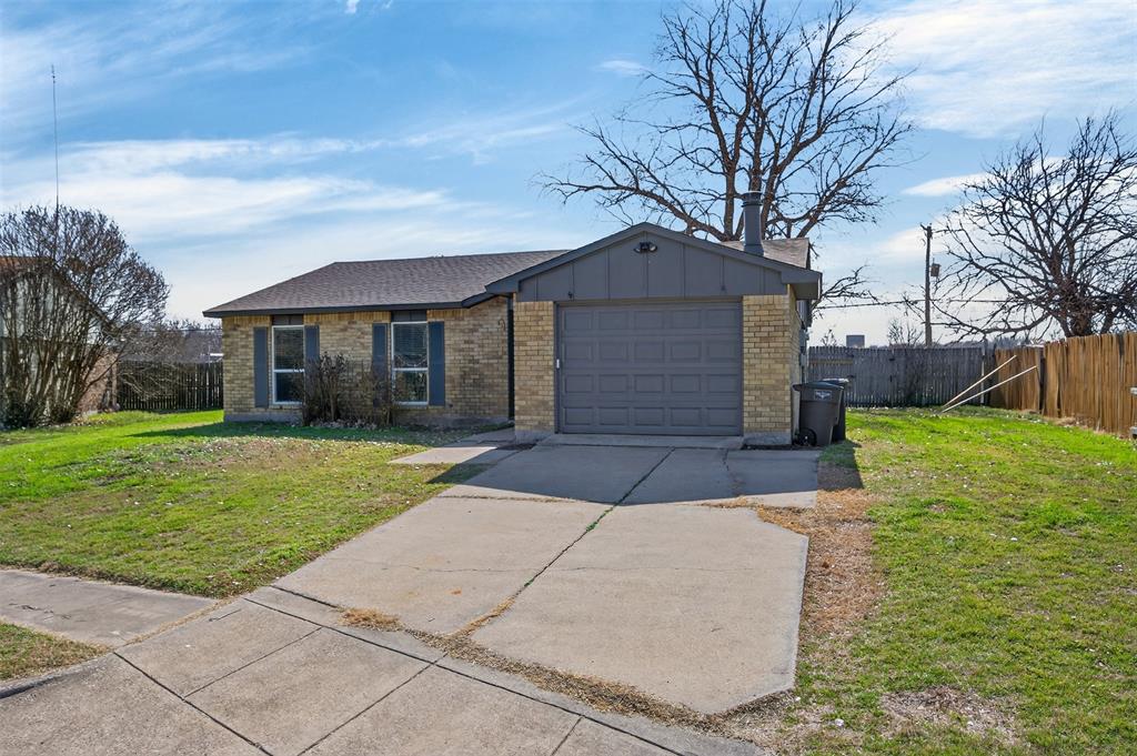 2308 Foxglen Court - Photo 3