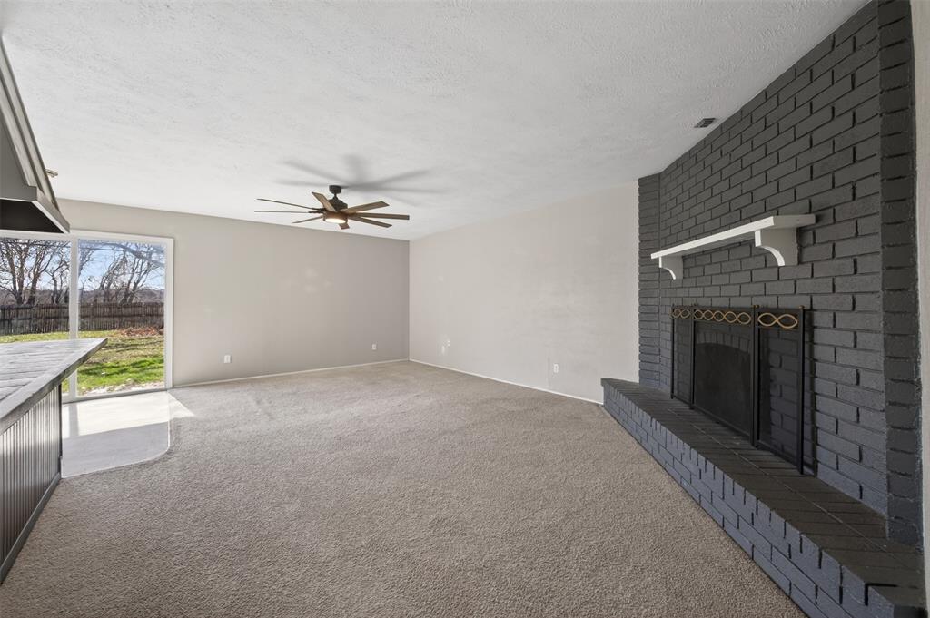 2308 Foxglen Court - Photo 5