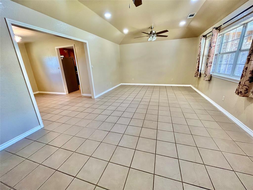 1340 N US Hwy 281 - Photo 14