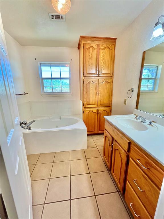 1340 N US Hwy 281 - Photo 15