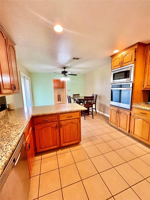 1340 N US Hwy 281 - Photo 20