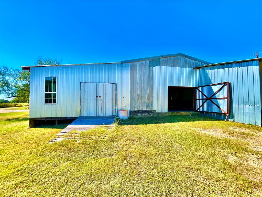 1340 N US Hwy 281 - Photo 28