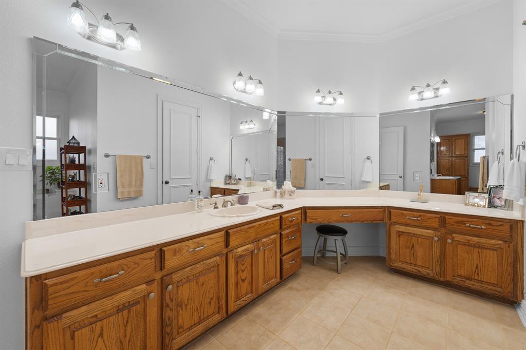 4520 S Nolan River Road - Photo 16