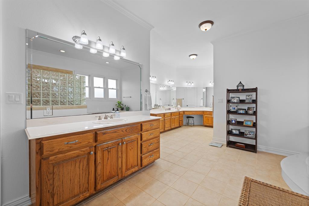 4520 S Nolan River Road - Photo 18