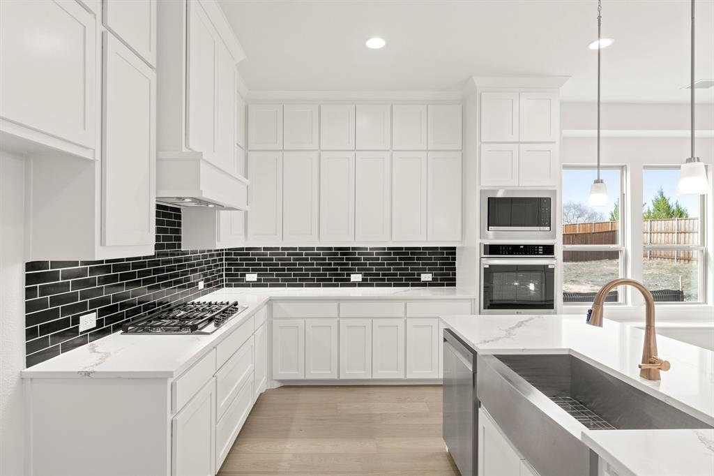 8505 Watersway Drive - Photo 15