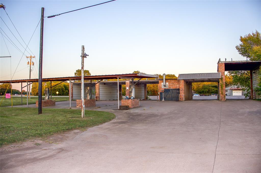 1300 Stonewall Street - Photo 2