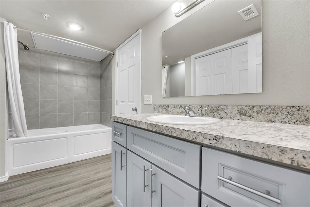 6108 Abrams Road - Photo 15