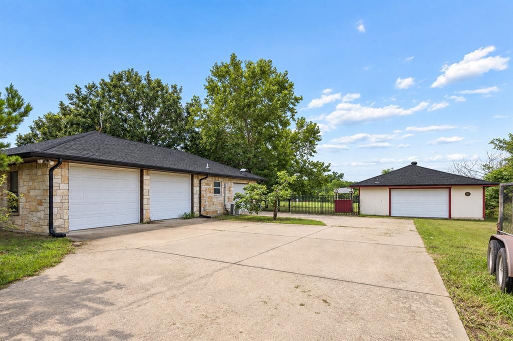 5291 Pecan Place Drive - Photo 4