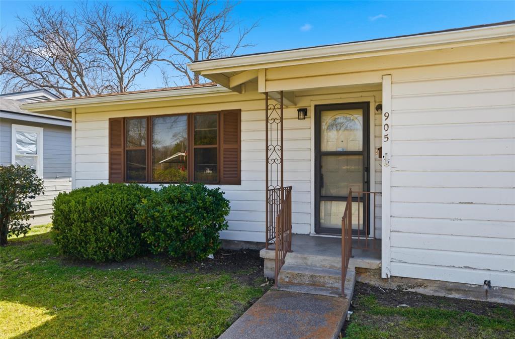 905 Carver Street - Photo 3