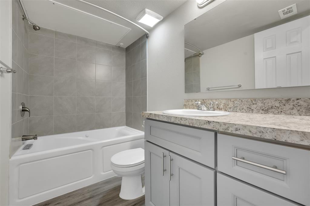 6108 Abrams Road - Photo 10