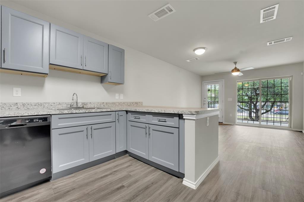 6108 Abrams Road - Photo 5