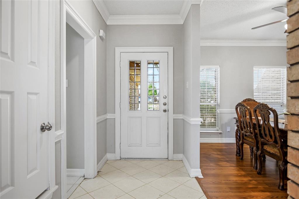 6009 Kenilworth Drive - Photo 5
