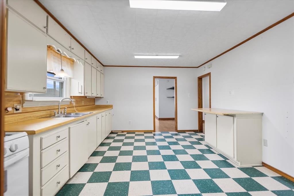 304 N Main Highway - Photo 13