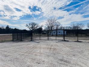 13332 FM 744 - Photo 10