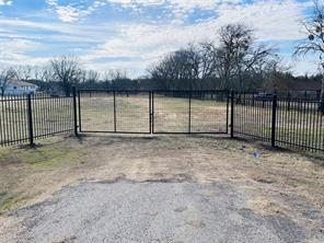 13332 FM 744 - Photo 7