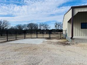 13332 FM 744 - Photo 9