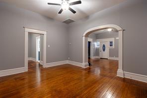 324 E Pace Street - Photo 9