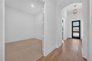 9809 Oak Glade Drive - Photo 8