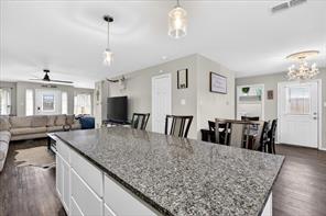 105 Brooks Street - Photo 11