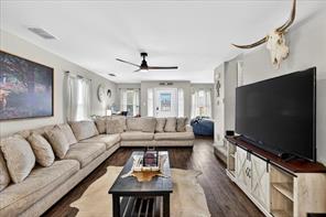 105 Brooks Street - Photo 4