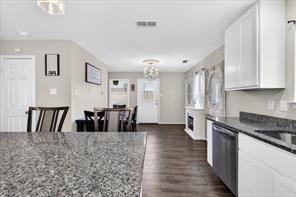 105 Brooks Street - Photo 6
