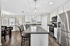 105 Brooks Street - Photo 7