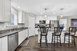 105 Brooks Street - Photo 8