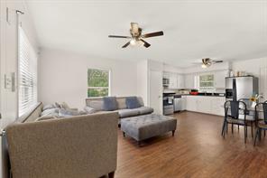 1586 Fm 2324 - Photo 18