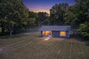 1586 Fm 2324 - Photo 2