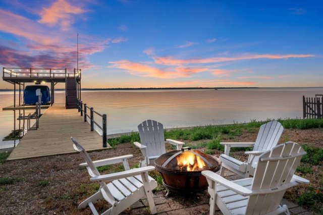 114 Harbor Drive