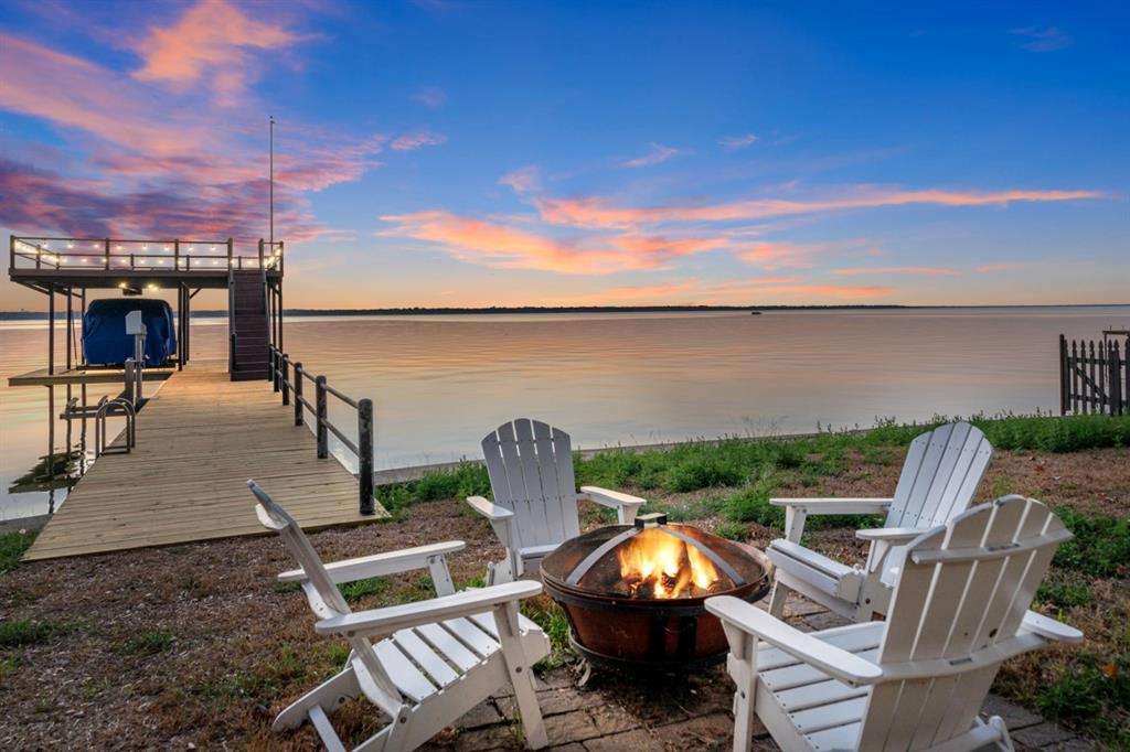 114 Harbor Drive - Photo 1