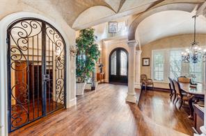 141 W Waters Edge Way - Photo 4