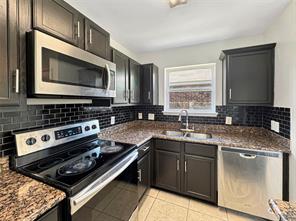 6133 Chalk Hollow Drive - Photo 11