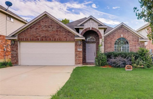 4905 Summer Oaks Lane