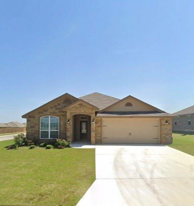 703 Ridgeview Drive - Photo 1