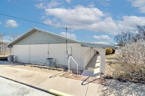 305 W Dallas Street - Photo 23
