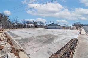 305 W Dallas Street - Photo 28