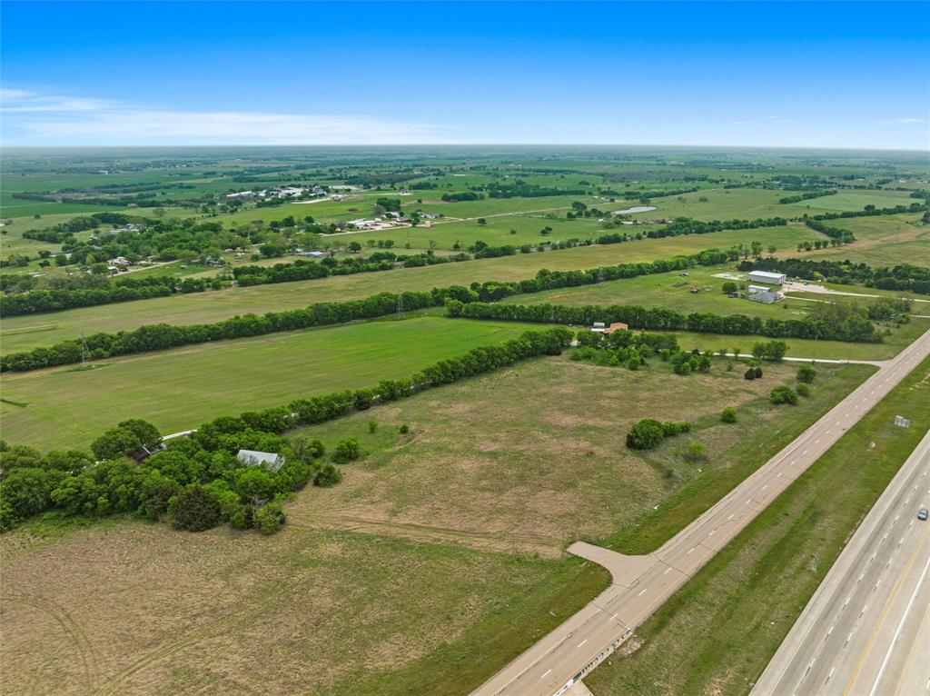 20694 N Interstate 35 - Photo 6