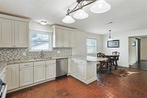 1005 Hopkins Drive - Photo 12