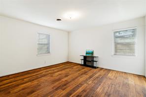 410 S Bois Darc Street - Photo 11