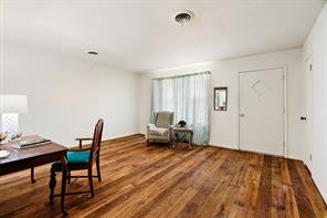 410 S Bois Darc Street - Photo 3